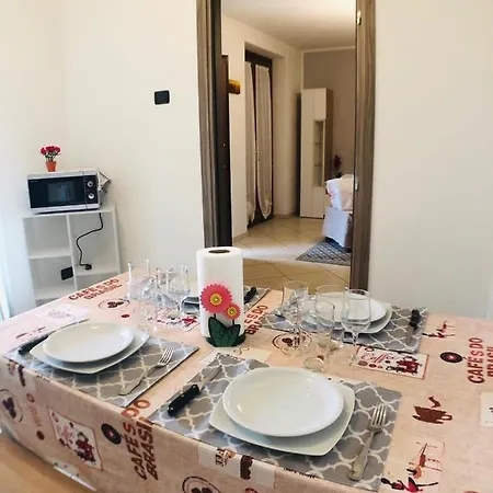 Arona לינה וארוחת בוקר Borgo Ticino